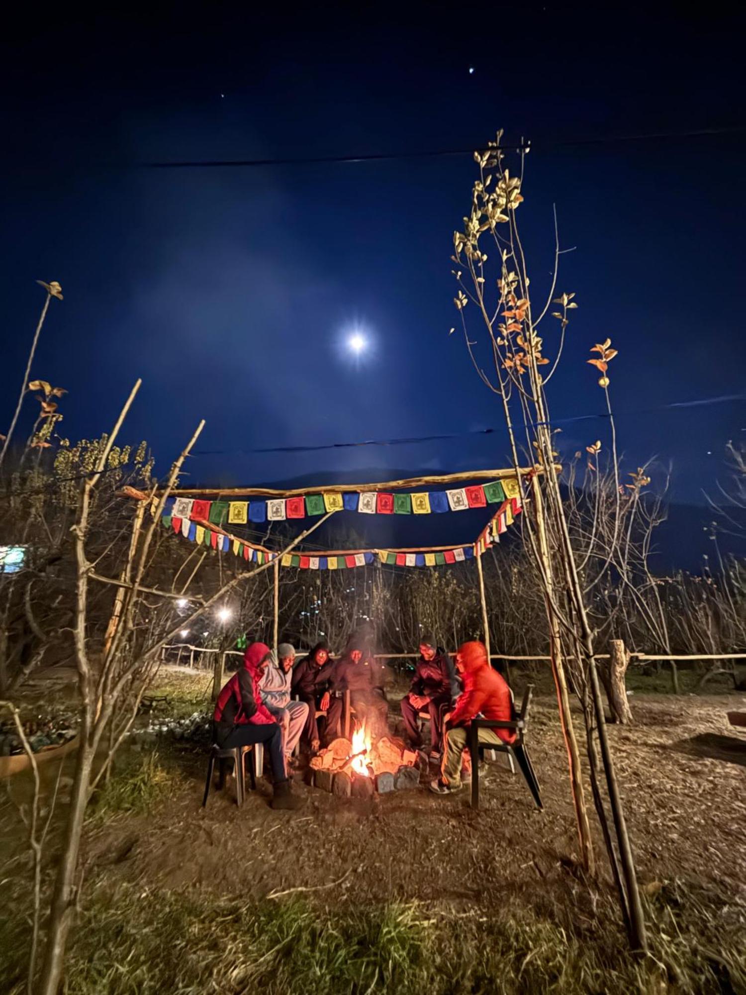 Хостел Basecamp Manali Экстерьер фото
