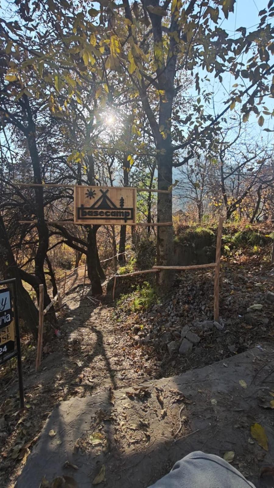 Хостел Basecamp Manali Экстерьер фото