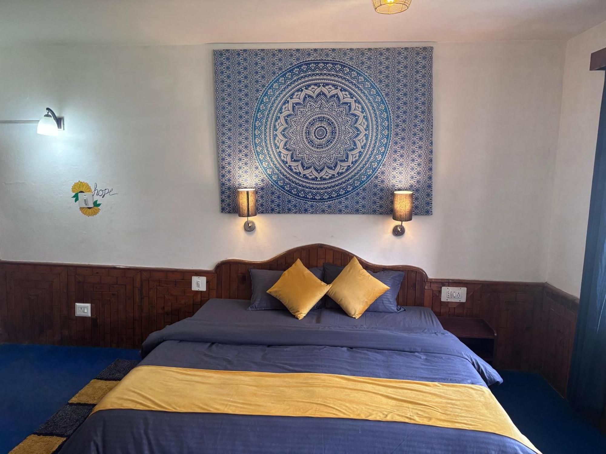 Хостел Basecamp Manali Номер фото